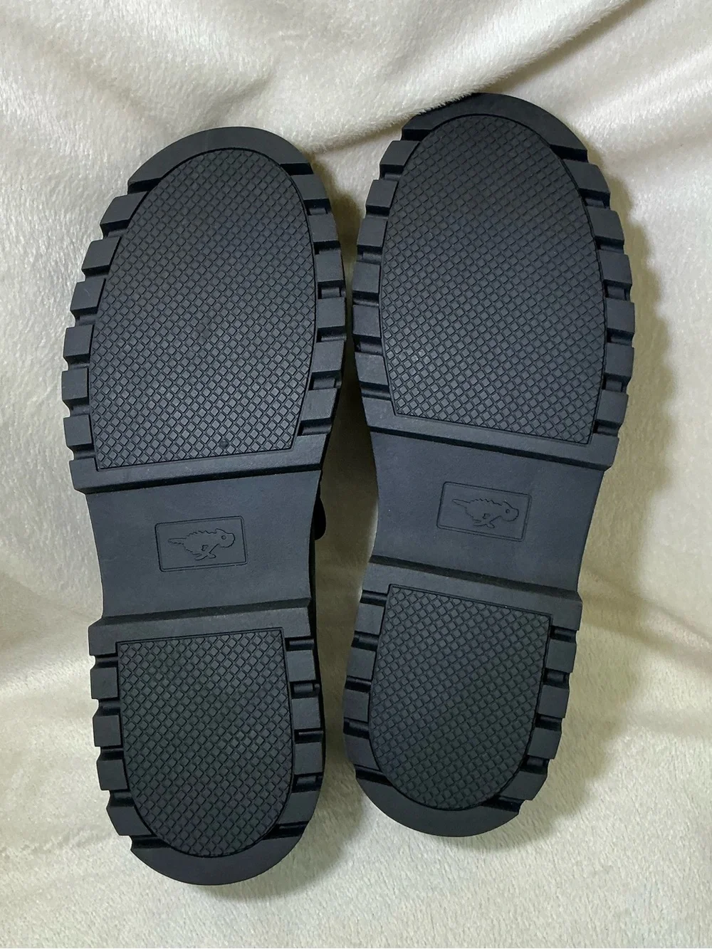 NEW! Rocket Dog “Dandy” Platform Black Loafers Women’s size 8.5 NWOT
